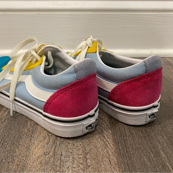 Women’s Vans - Picture 2 of 3